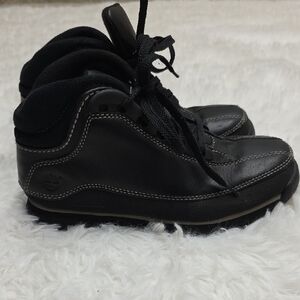 Timberland Kids Black Leather Boots. Size 3